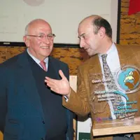 Le nouveau coach Cantal a tenu à partager son trophée avec son père, Marcel Matière, qui a su développer l’entreprise familiale.