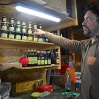 Le drive fermier propose les produits de Valéry Dagot : délices aux mûres, confiture de groseilles, vinaigre de cidre cassis,...