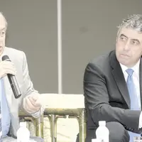 Vincent Descoeur succède à Henri Nayrou, dont il a été le secrétaire général durant deux ans.