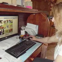 C'est devenu un rituel pour Patricia Freyssac : tous les jours, elle poste deux photos sur sa page Facebook.