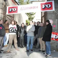 Les salariés d’OI-Games ont manifesté jeudi devant les locaux de leur entreprise.