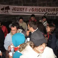 Toujours le sourire aux lèvres, les JA ont offert le café et les croissants, dès 4 heures du matin, aux festivaliers noctambules.