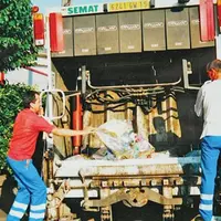 Une fois collectés, les déchets ménagers doivent être éliminés : enfouis, incinérés ou autre, et chaque fois que possible, valorisés.