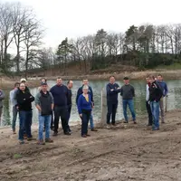 À l'issue de l'assemblée générale des irrigants du Cantal, visite de l'étang du Sabatier.