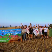 Les Jeunes agriculteurs des cantons de Maurs et Montsalvy, sur les parcelles d'Aubespeyre qui accueilleront les deux finales de labour.