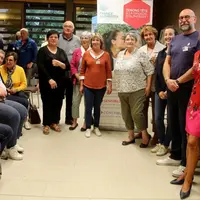 La présidente de l'antenne Maurs-Châtaigneraie (ici en rouge) a présenté son équipe aux élus locaux, dont le député.
