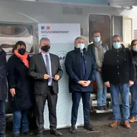 État et Département étaient représentés pour le lancement de cet accueil de jour mobile, baptisé L'Écoute itinérante.