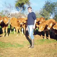 Éleveur de limousines sur Sénezergues, Joël Piganiol est secrétaire général de la FDSEA et élu à la Chambre d’agriculture.