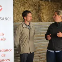 Éleveur et technicien(ne) présentent des pistes de développement (ici Jean-Gabriel Cazes et Elsa Pic). 