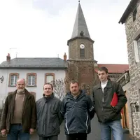 Les trois coprésidents en présence du maire de Villedieu, le conseiller général Gérard Salat.