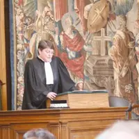 Dans une allocution brillante et originale, la procureure Bany a pointé du doigt les aberrations de la réforme.