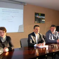 Lors du dernier conseil syndical, le président Delcros était entouré des maires du Falgoux, de Cheylade et du Claux.