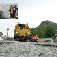 Mardi, le passage à niveau de Massiac a été rendu à la circulation routière grâce au travail de cette bourreuse qui, entre autres, soulève les voies.