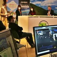 Une salle de l’Hôtel du département était aménagée en studio de télévision pour retransmettre sur Internet. 