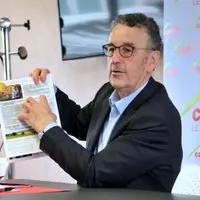 Le sénateur réclame à l'État davantage de confiance accordée aux collectivités locales rurales.