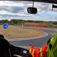 Les élus relèvent l'ambiguïté de travaux, projets et études qui se poursuivent sur la RN122, à l'heure où l'État songe sérieusement à confier les rout