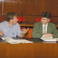 Patrick Bénézit, de la section bovine de la FDSEA, et Christian Salabert, directeur départemental des services vétérinaires.