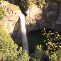 La cascade de Salins sous le soleil d'automne.