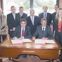 Vincent Descœur, président du Conseil général, et Joël Darnaud, directeur général d’Oséo.