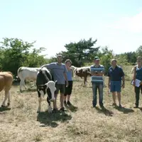 Quentin Pellegry, Patricia Crouzet, secrétaire de la coopérative qui a rédigé les statuts de l’estive de Champrojet, Laurent Bouscarat, Philippe Albis