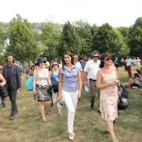 Agenda de festivalière pour Aurélie Filippetti, ici à la représentation de “Muur”, de la Cie Lod Music.