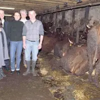 Yves Vérème a accueilli l’équipe de France Info sur son exploitation de La Grange rouge pour une émission d’une heure consacrée à l’agriculture.