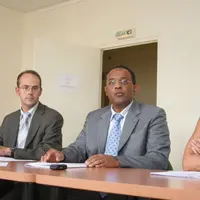 Le nouvel inspecteur, Frédéric Gilardot, entouré de ses collaborateurs, François Fozelle et Anne-Marie Pellegrini.