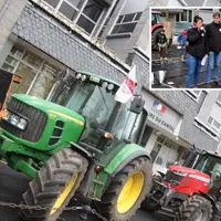 Des tracteurs devant la préfecture et une délégation (composée de Delphine Freyssinier, Joël Piganiol, Mathieu Théron et Patrick Bénézit), reçue par L