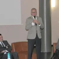 André Vallini avait été convié par le député Calmette à intervenir lors d’une réunion-débat publique jeudi soir à Hélitas.