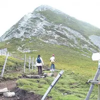 Environnement naturel, qualité de vie, loisirs... : les attraits du Cantal plébiscités par les touristes.