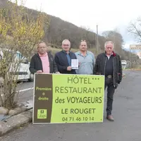 De gauche à droite : Gérard Roussilhe, Thierry Perbet, Philippe Viton et M. Brugès.