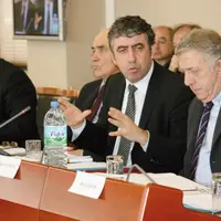 Premier partenaire des collectivités cantaliennes, le Département compte bien le rester, tout en faisant face à une conjoncture plus que délicate.