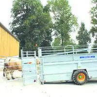 Des barrières et des dispositifs « pose-à-terre » peuvent faciliter la montée des animaux.