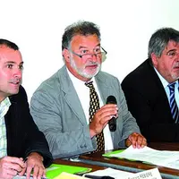 De gauche à droite : Bernard Rebière, directeur de la chambre régionale d'agriculture, Joël Soursac, président et Claude Tremouille, vice-président du