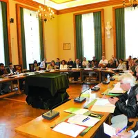 Les participants à l’assemblée du SNPAR dans la salle plénière du conseil général.
