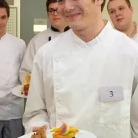 Le lauréat présente son plat, le parmentier de paleron de janvier.