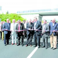 Le Préfet, Daniel Ferey, en présence des élus inaugure le nouveau tronçon de la RN 145.