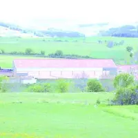 Pour le Plan de modernisation des bâtiments d'élevage, un montant minimum d'investissements éligibles est fixé à 15 000 euros en ce qui concerne l’int