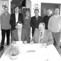 De gauche à droite : Jean-Pierre Boulesteix, président de la FRCA Limousin et Jean-Pierre Lier, président de Natéa, lors de la signature de la charte.
