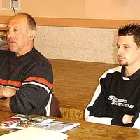 Guy Darlet, président de la Cuma Tracto plus 89, et Alexandre Connois, jeune installé et adhérent à la Cuma.