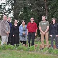 De gauche à droite : Paul Le Dœuf, directeur, JB Auroy, directeur d’exploitation, M. Éon et V. Latorre, CPE, F. Moreno, directeur du CFPPA, P. Monnier