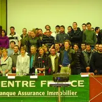 Les dossiers diversification poules pondeuses, fromages de brebis, maraichage Bio viennent compléter la dominante des projets bovins (76 %).