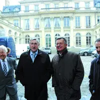 Les responsables de la FNSEA (Claude Berger, Jean-Michel Lemétayer, Jean-Bernard Bayard et Claude Cochonneau) à la sortie de leur entrevue avec les mi