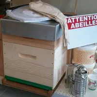 Farago Creuse s’est rapproché d’un fabricant local afin de soumettre des produits performants aux meilleurs prix et ainsi permettre aux apiculteurs d’