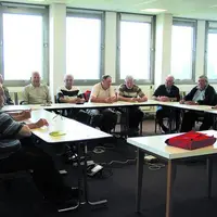 Le président a suggéré une campagne de réunions cantonales pour les retraités agricoles.