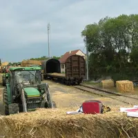 Le déchargement des wagons laissés à la Souterraine c’est fait dans
d’excellentes conditions.