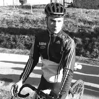 David Menut est un sportif polyvalent qui prend le départ de courses dans trois disciplines différentes.