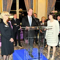Le ministre Bernard Kouchner a introduit la réception.