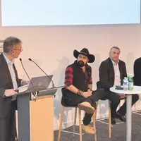 Animée par Régis Sanial (CALHL), la table ronde réunissait Serge Zaka docteur en agro-climatologie, Yannick  Fialip président de la Chambre d'Agricult