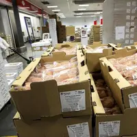 La loi Égalim 2 « visant à protéger le revenu des agriculteurs », adoptée en octobre, s'applique aux produits commercialisés en France, y compris ceux
